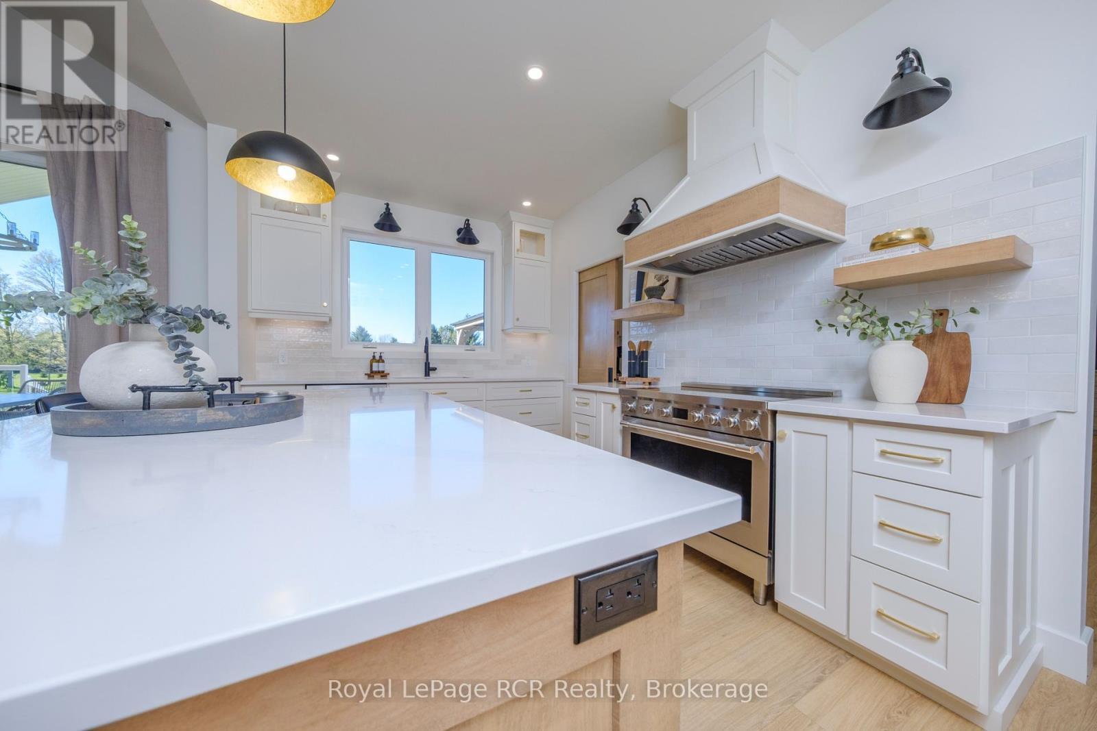 22 Nickason Drive, Arran-Elderslie, ON - Indoor Photo Showing Kitchen With Upgraded Kitchen