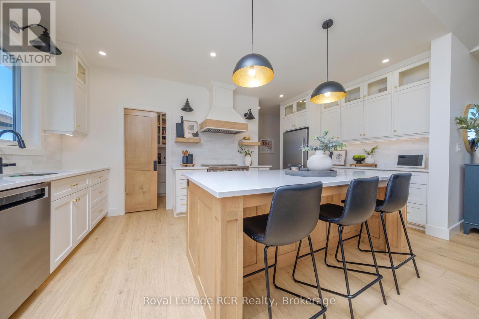 22 Nickason Drive, Arran-Elderslie, ON - Indoor Photo Showing Kitchen With Upgraded Kitchen