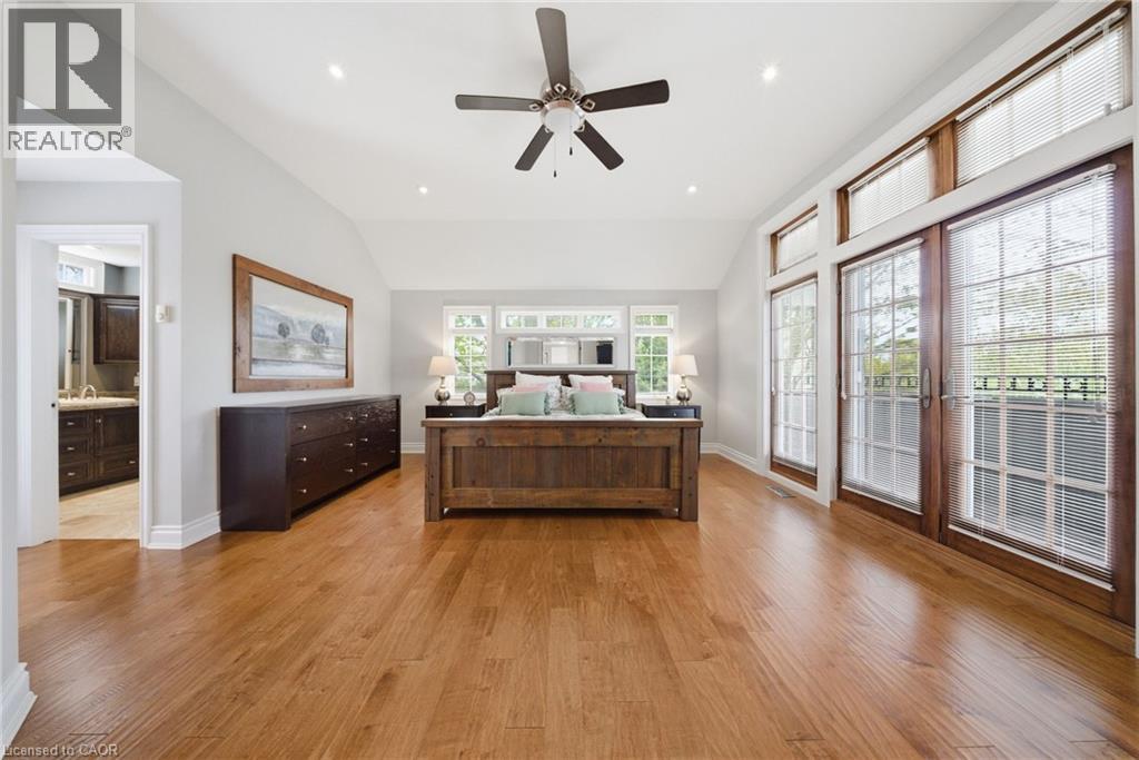 383 North Shore Boulevard W, Burlington, ON - Indoor