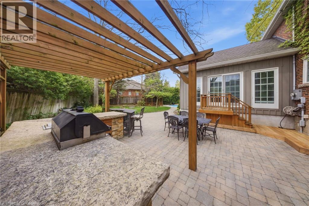 383 North Shore Boulevard W, Burlington, ON - Outdoor With Deck Patio Veranda