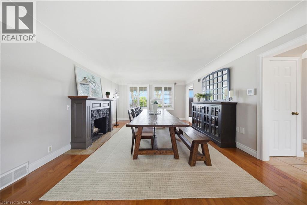 383 North Shore Boulevard W, Burlington, ON - Indoor