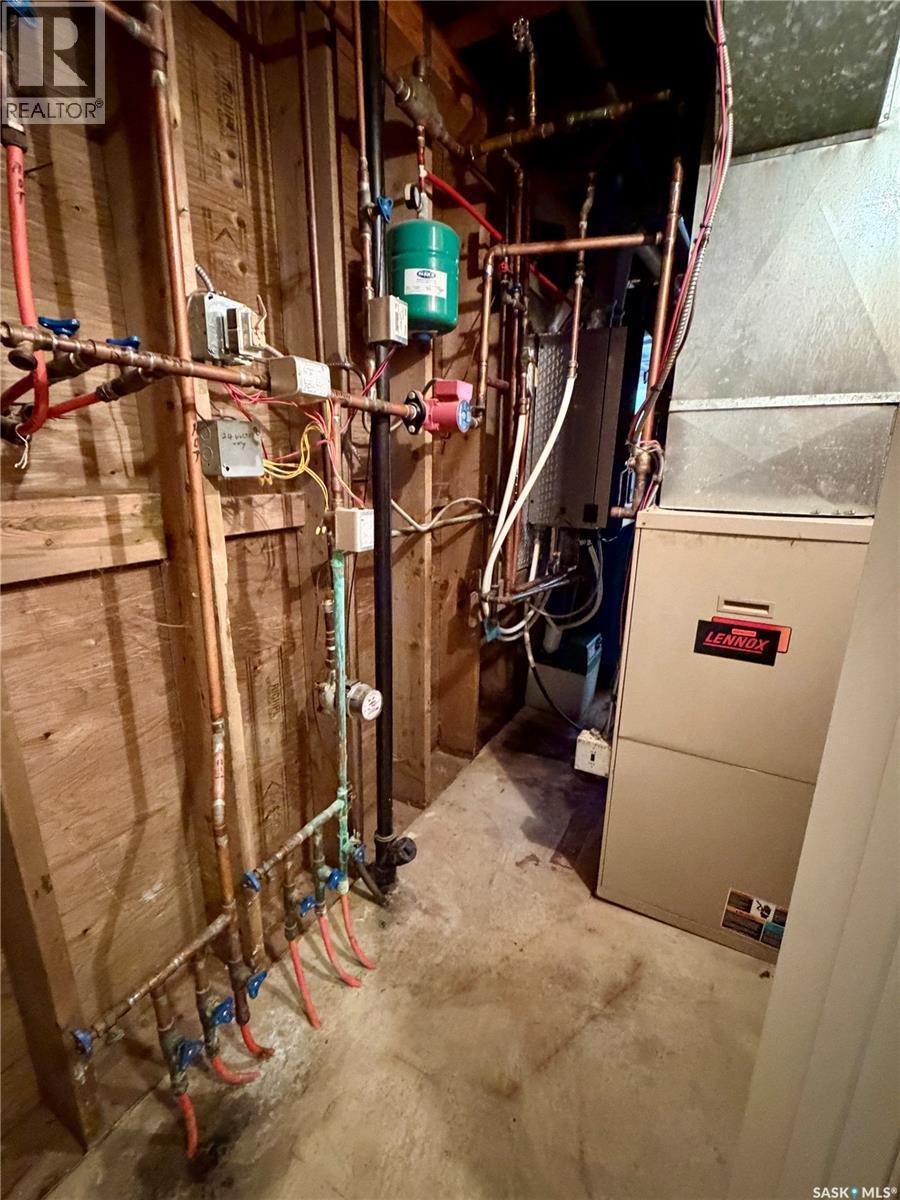 616 3Rd Street E, Spiritwood, SK - Indoor Photo Showing Basement