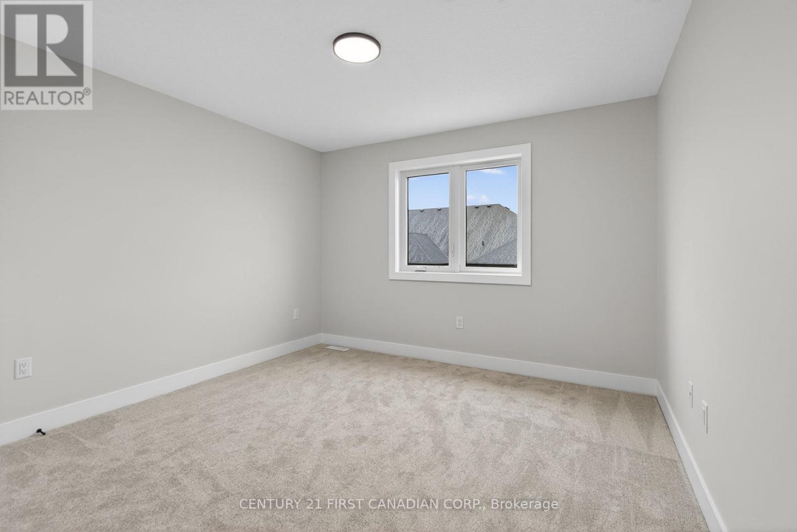 34 Postma Crescent, North Middlesex (Ailsa Craig), ON - Indoor Photo Showing Other Room