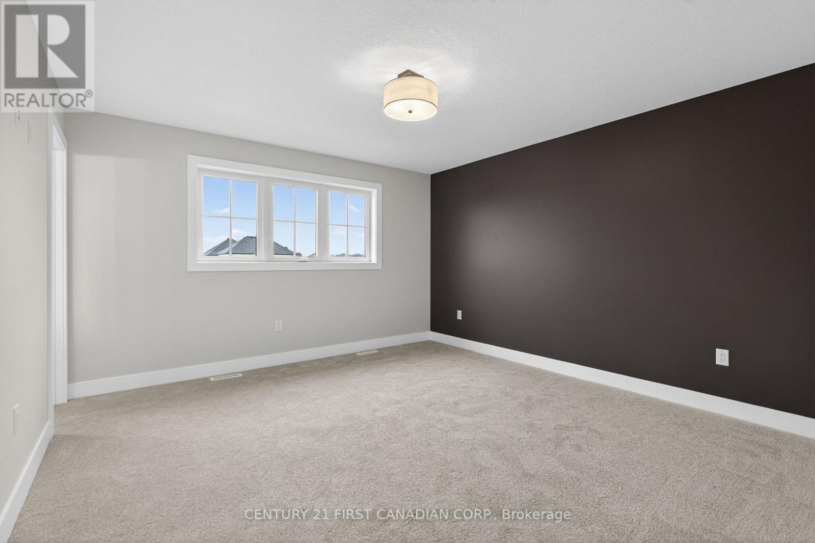 34 Postma Crescent, North Middlesex (Ailsa Craig), ON - Indoor Photo Showing Other Room