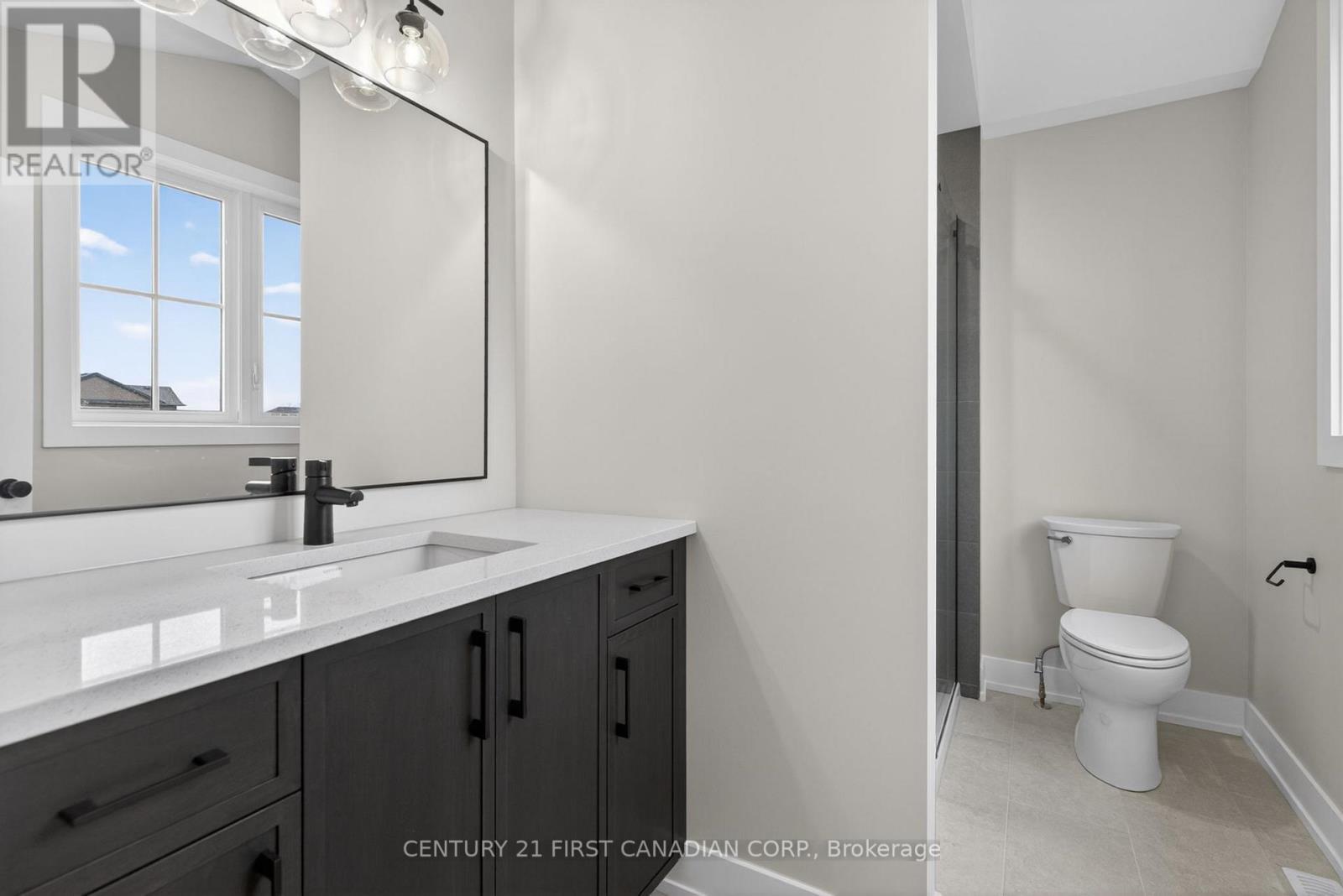 34 Postma Crescent, North Middlesex (Ailsa Craig), ON - Indoor Photo Showing Bathroom
