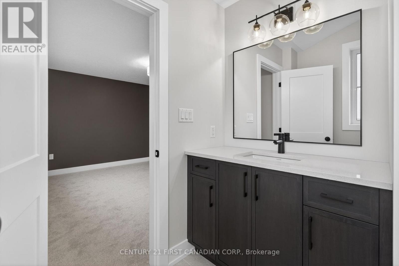34 Postma Crescent, North Middlesex (Ailsa Craig), ON - Indoor Photo Showing Other Room