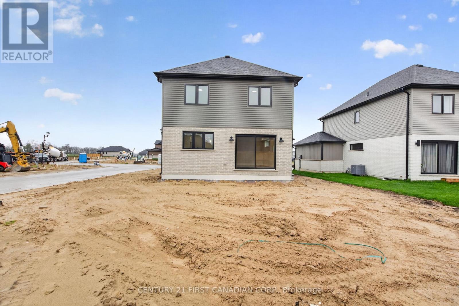 34 Postma Crescent, North Middlesex (Ailsa Craig), ON - Outdoor