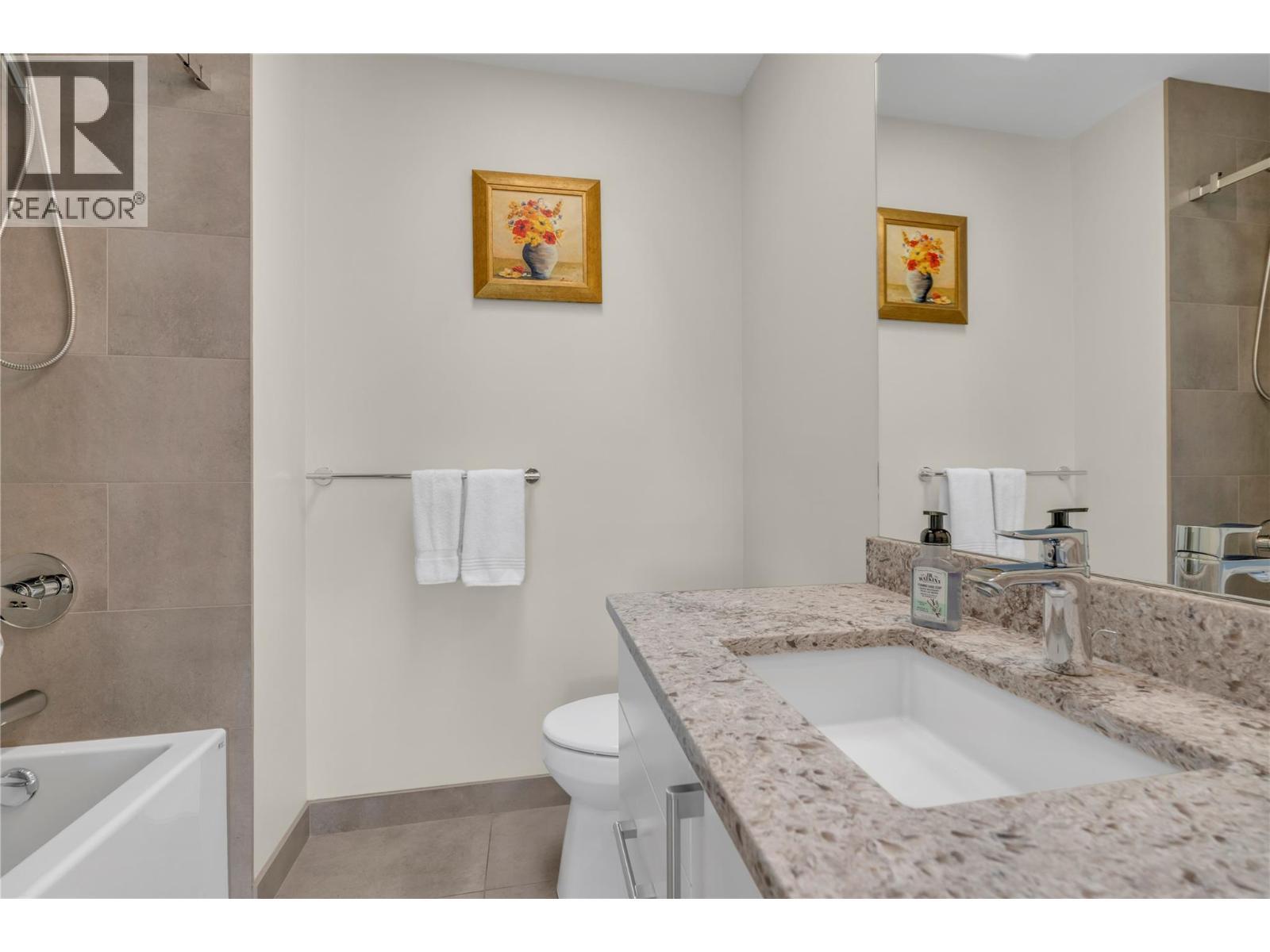 1213 Lambert Drive, Penticton, BC - Indoor Photo Showing Bathroom