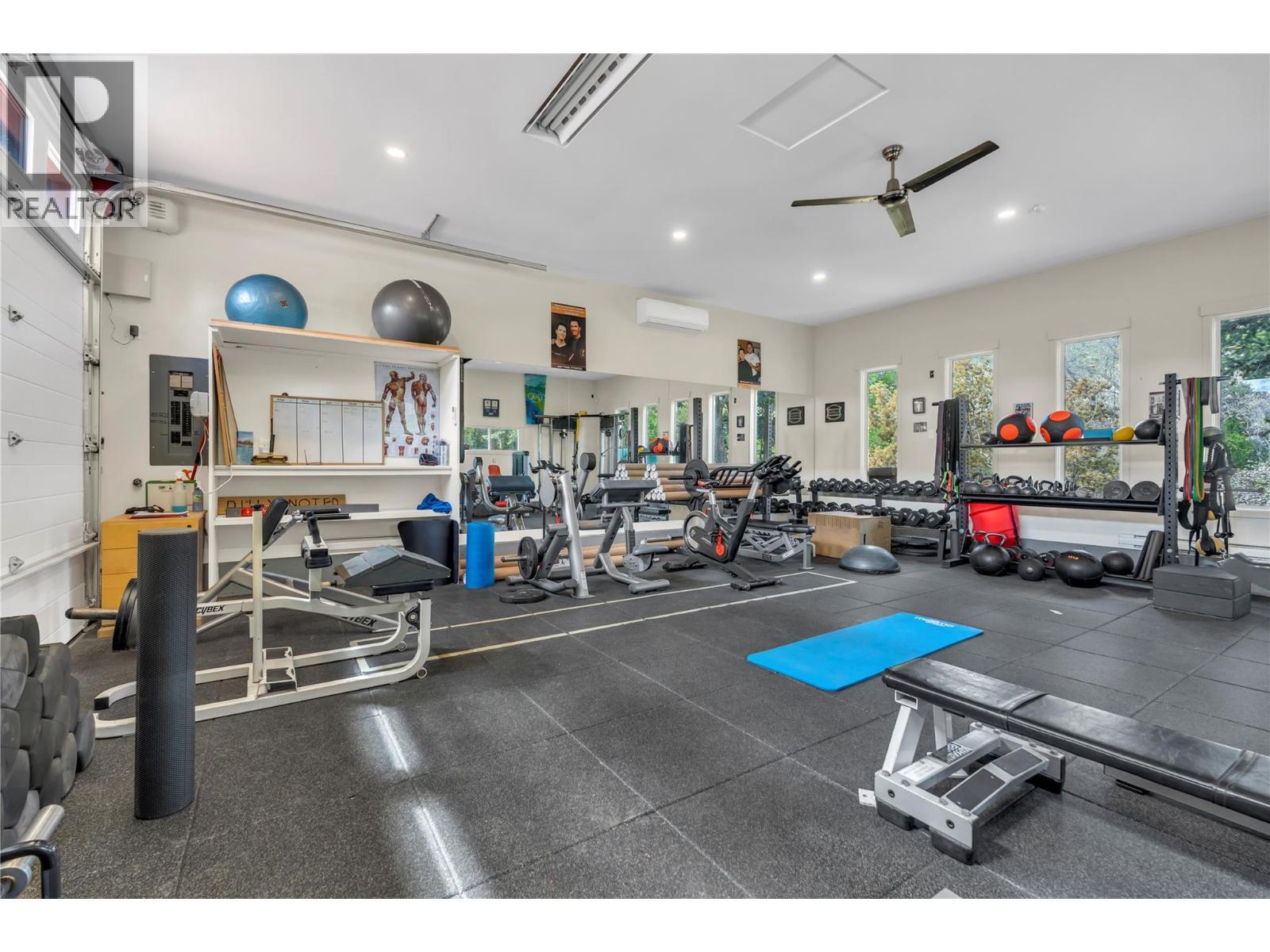 1213 Lambert Drive, Penticton, BC - Indoor