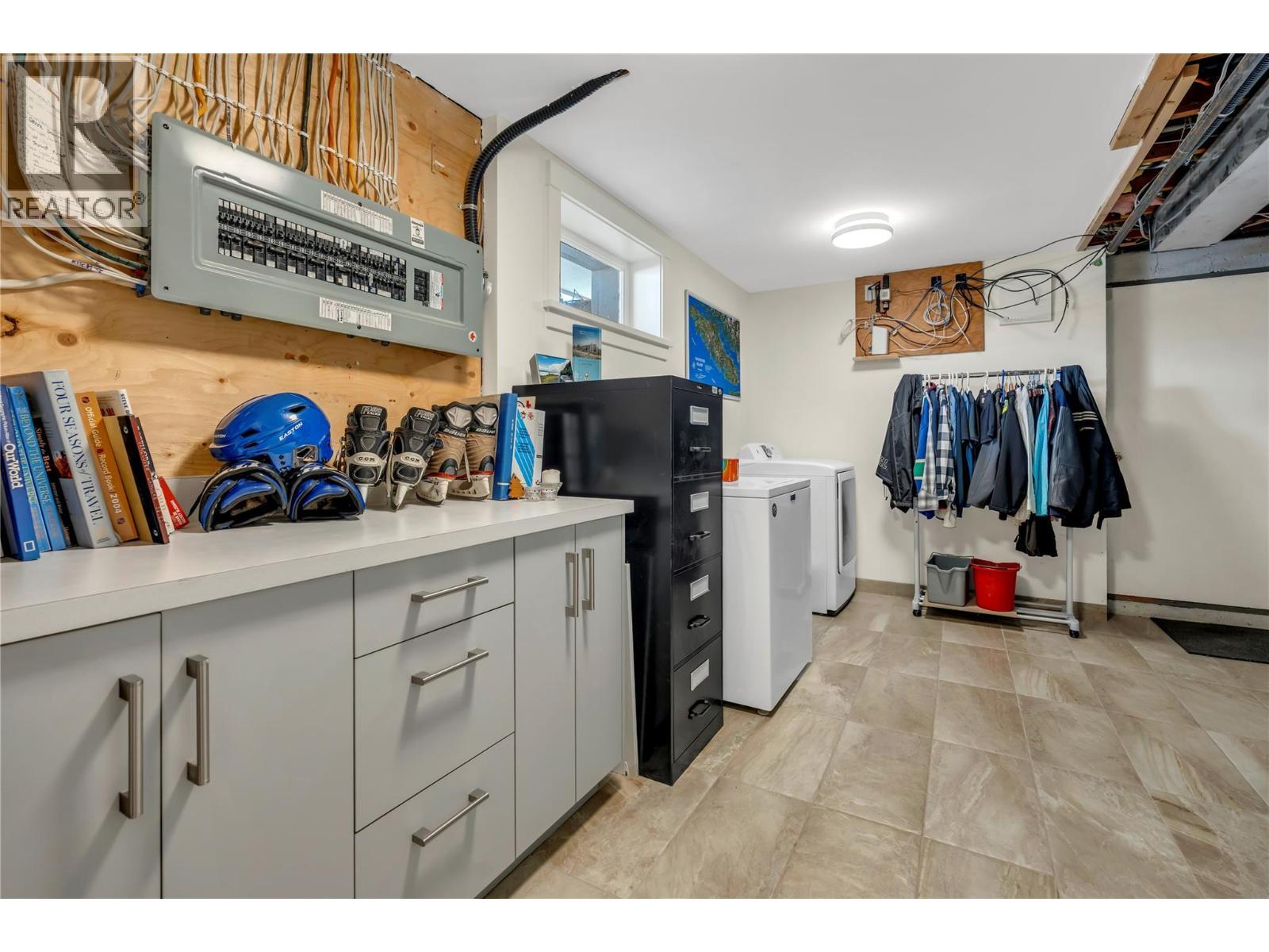 1213 Lambert Drive, Penticton, BC - Indoor Photo Showing Laundry Room