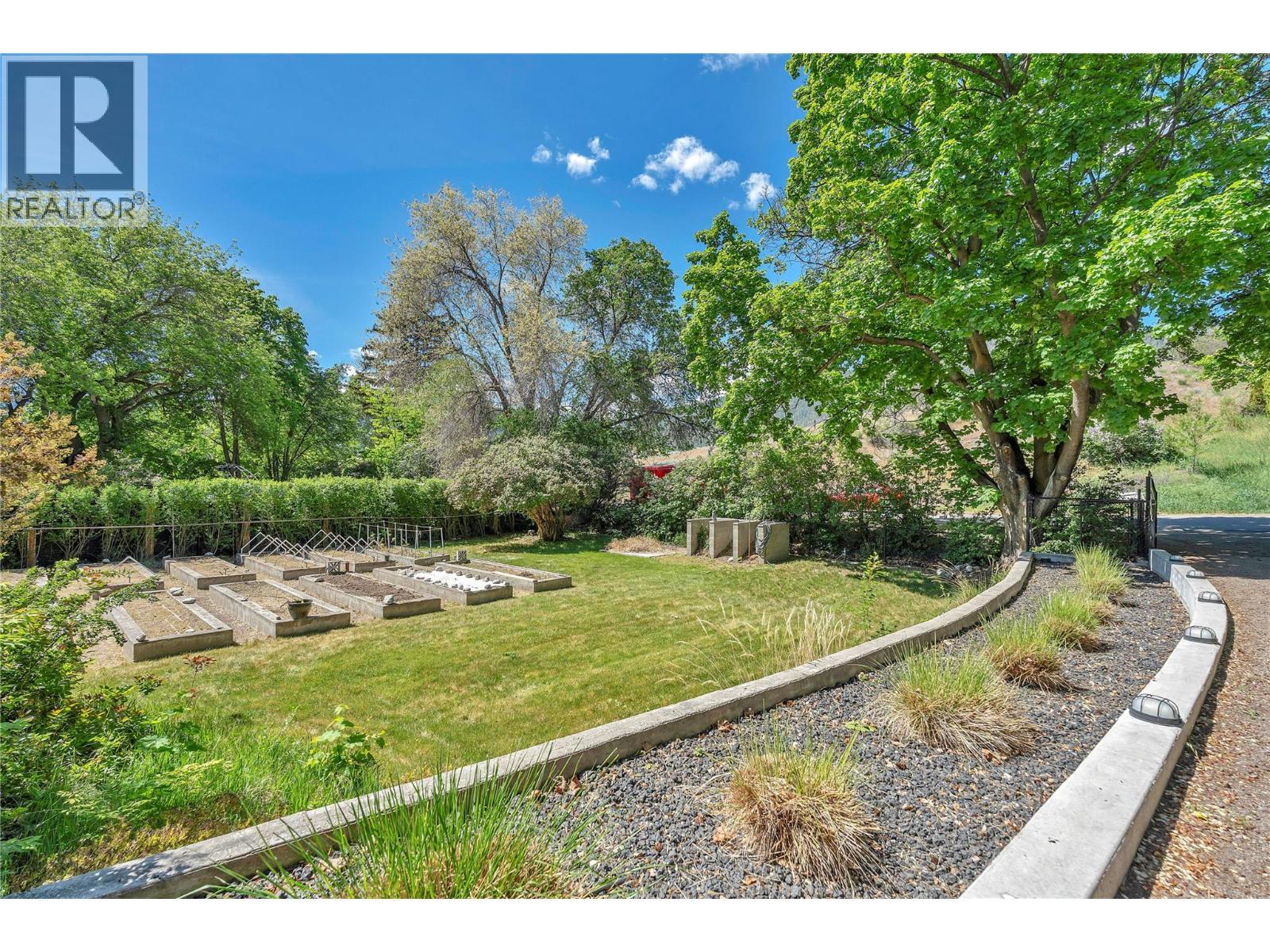 1213 Lambert Drive, Penticton, BC - Outdoor