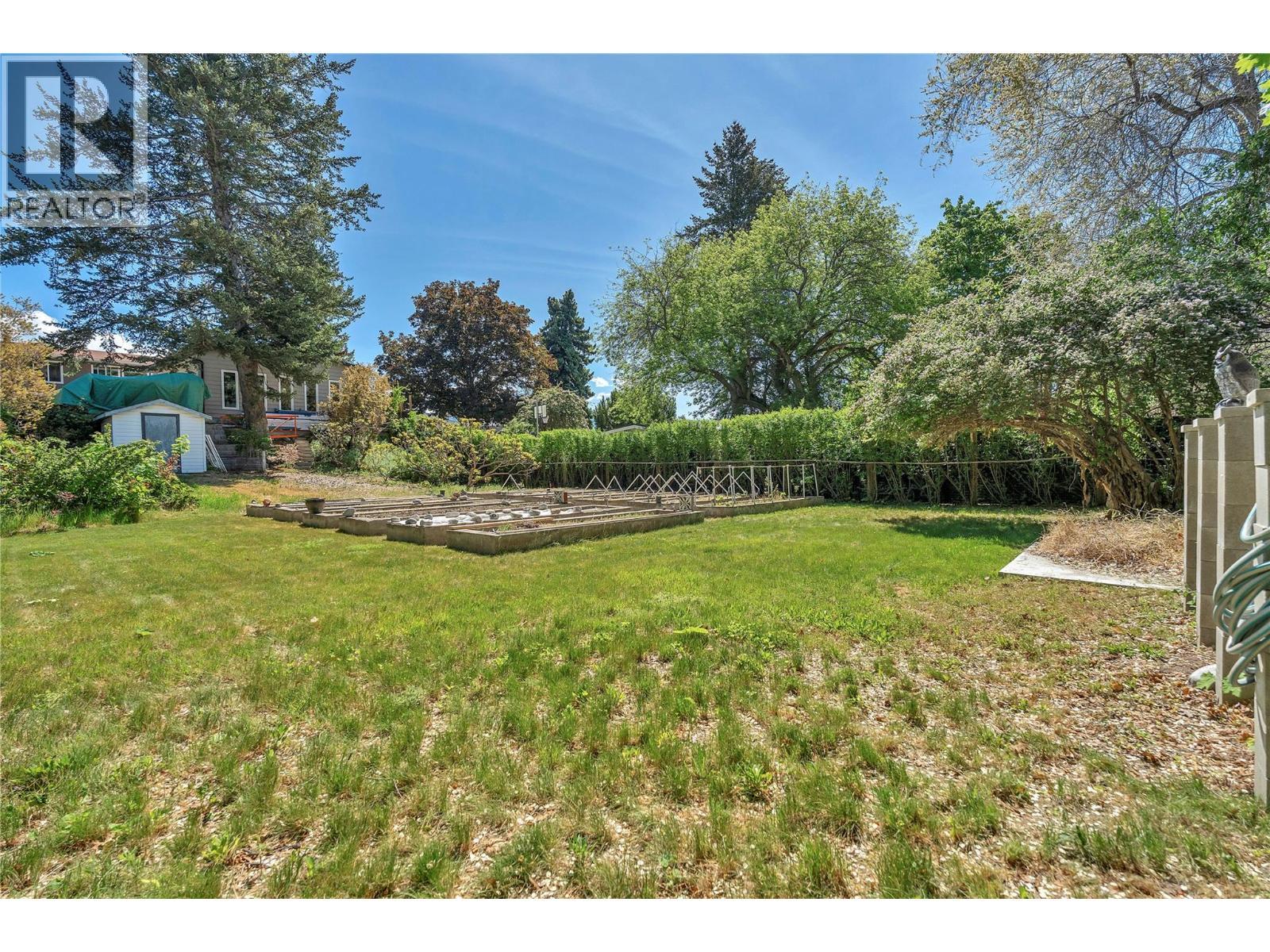 1213 Lambert Drive, Penticton, BC - Outdoor