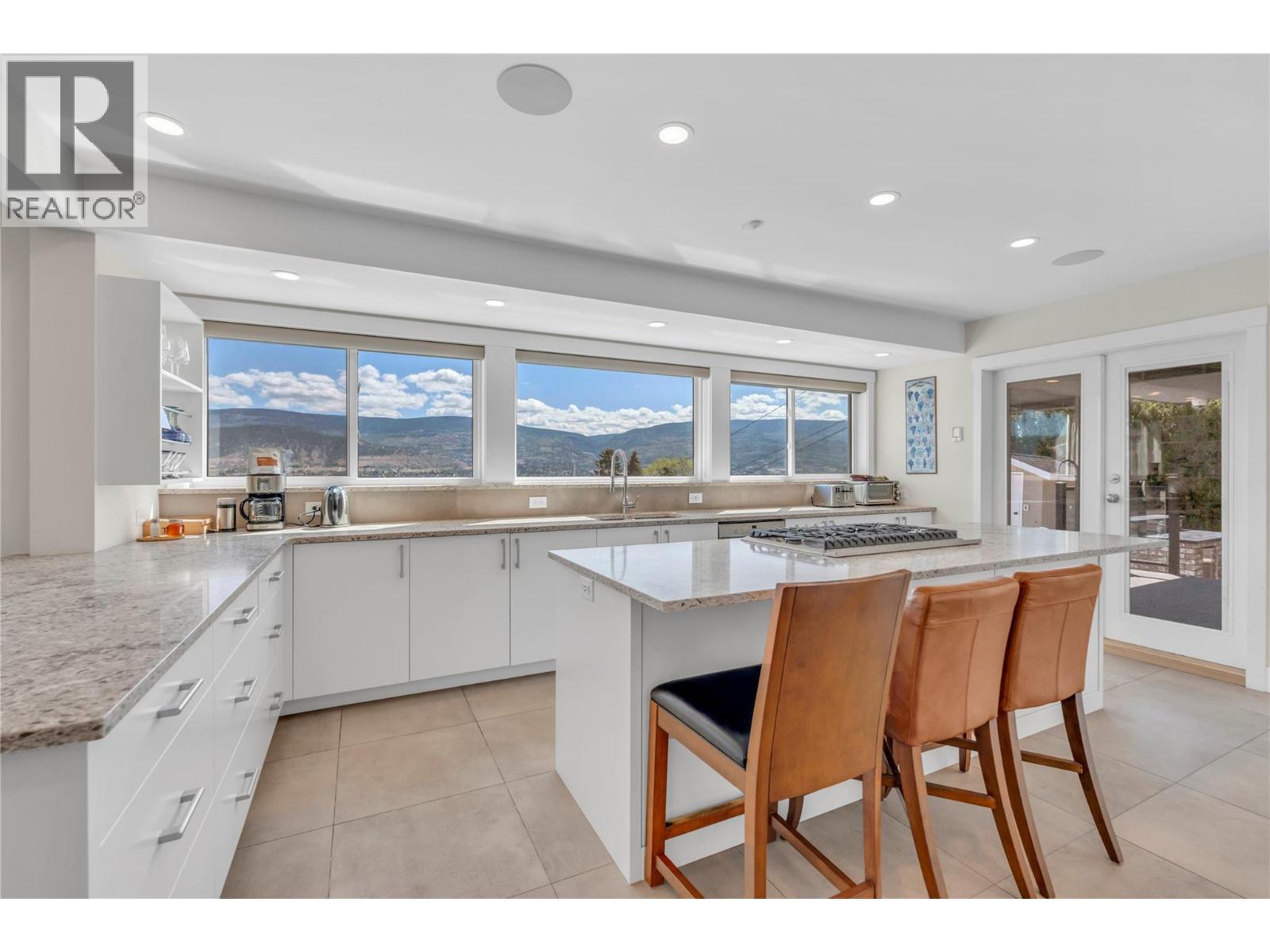 1213 Lambert Drive, Penticton, BC - Indoor Photo Showing Kitchen With Upgraded Kitchen