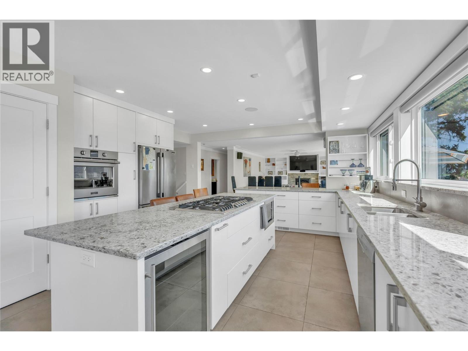 1213 Lambert Drive, Penticton, BC - Indoor Photo Showing Kitchen With Upgraded Kitchen