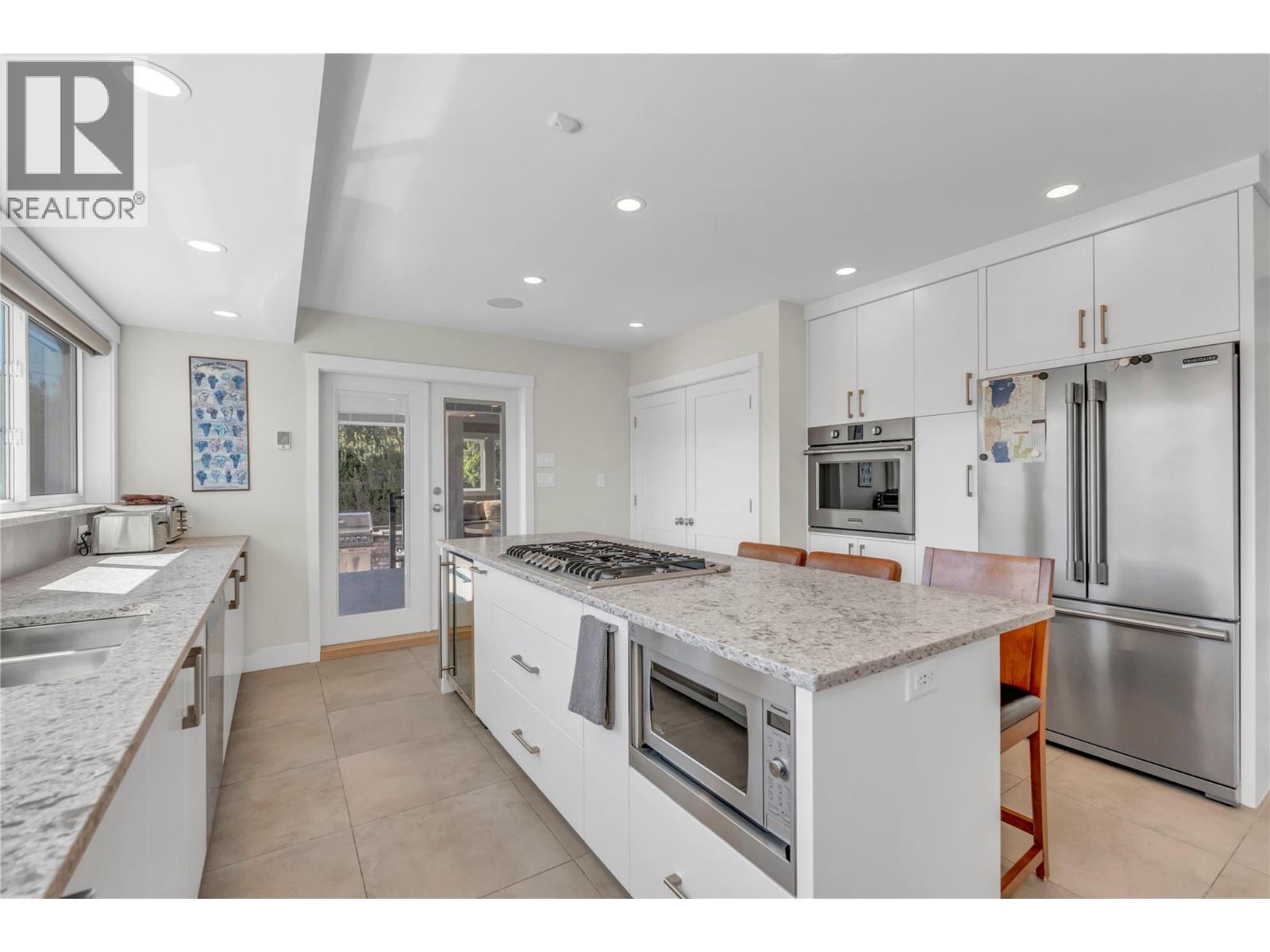 1213 Lambert Drive, Penticton, BC - Indoor Photo Showing Kitchen With Upgraded Kitchen