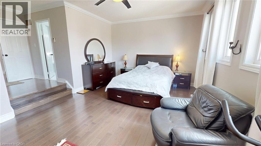 6466 Lisgar Drive, Mississauga, ON - Indoor Photo Showing Bedroom