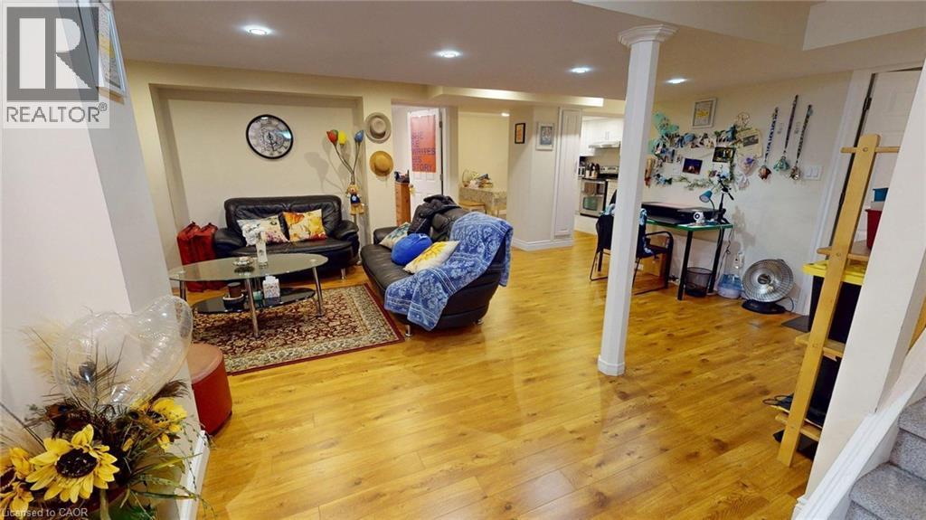 6466 Lisgar Drive, Mississauga, ON - Indoor