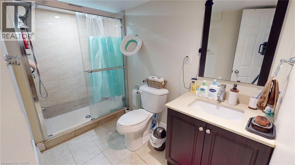 6466 Lisgar Drive, Mississauga, ON - Indoor Photo Showing Bathroom