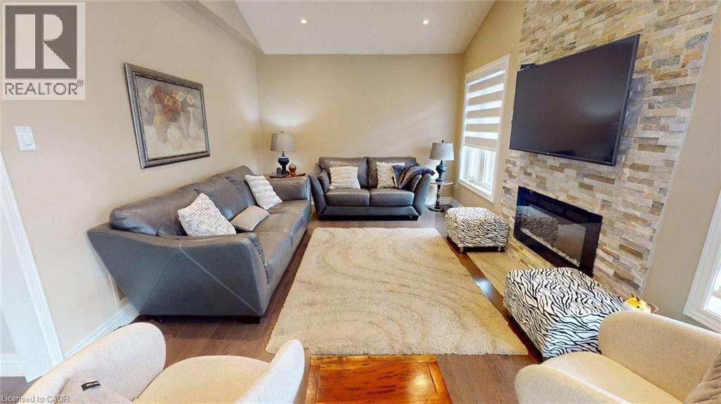 6466 Lisgar Drive, Mississauga, ON - Indoor Photo Showing Living Room With Fireplace