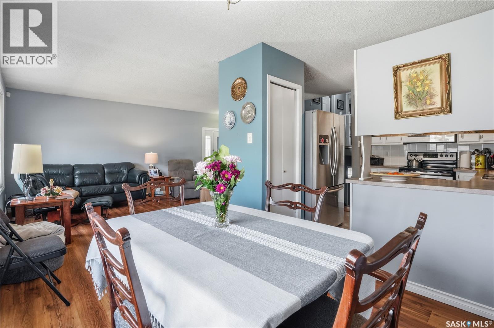 6831 Whelan Drive, Regina, SK - Indoor Photo Showing Dining Room