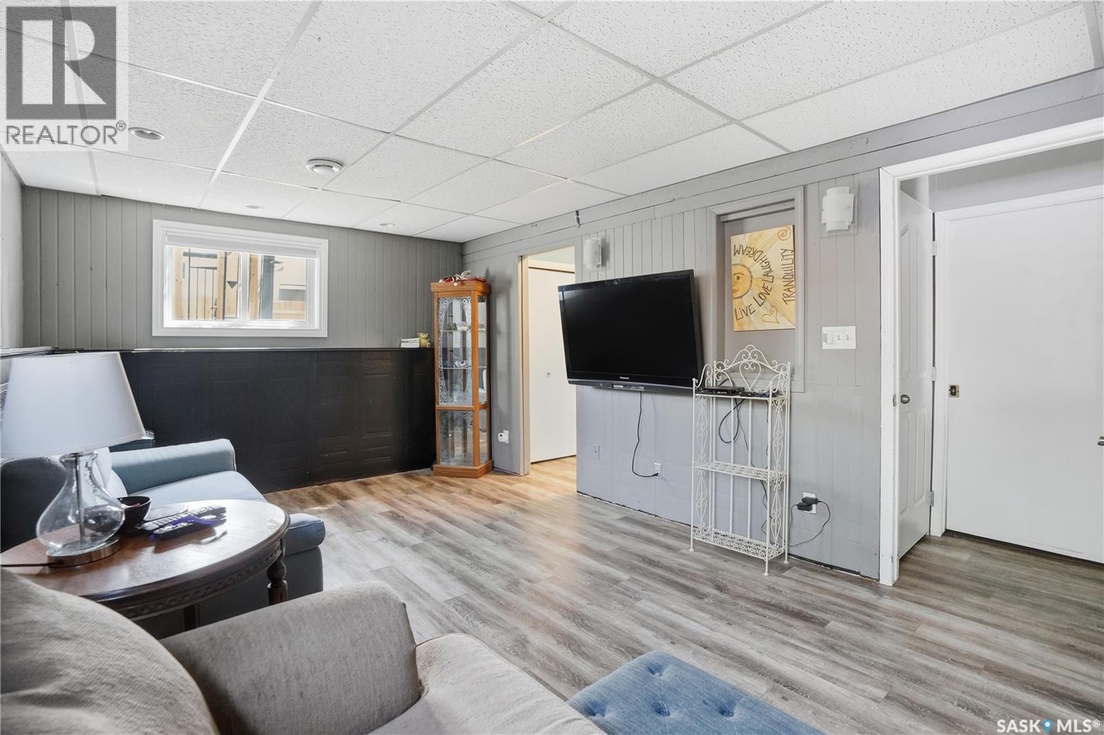 6831 Whelan Drive, Regina, SK - Indoor