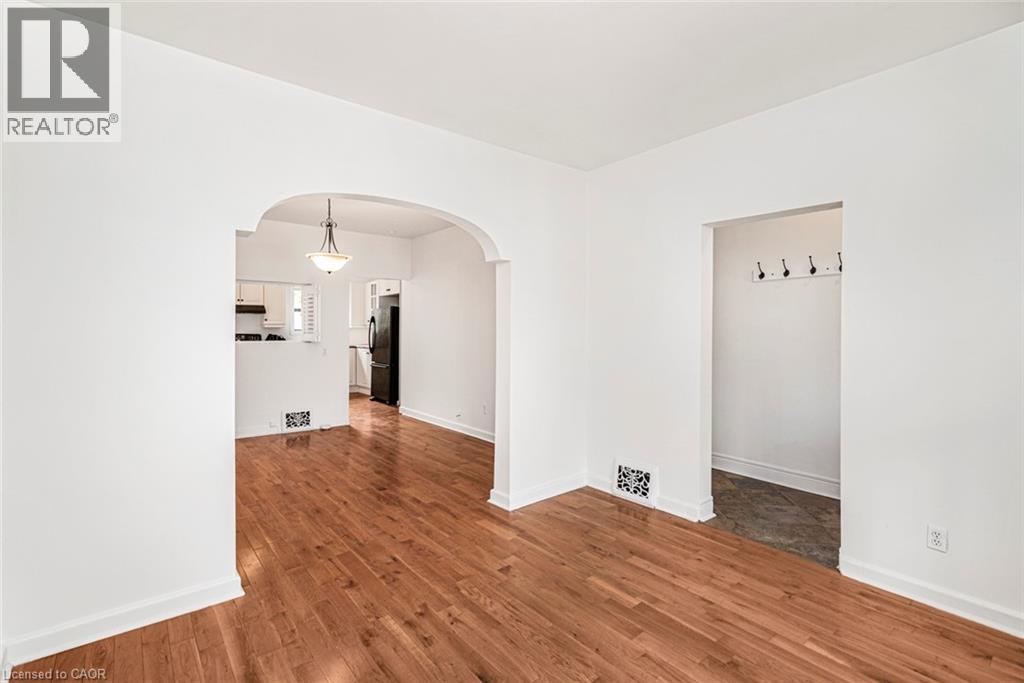 85 Oxford Street, Hamilton, ON - Indoor Photo Showing Other Room