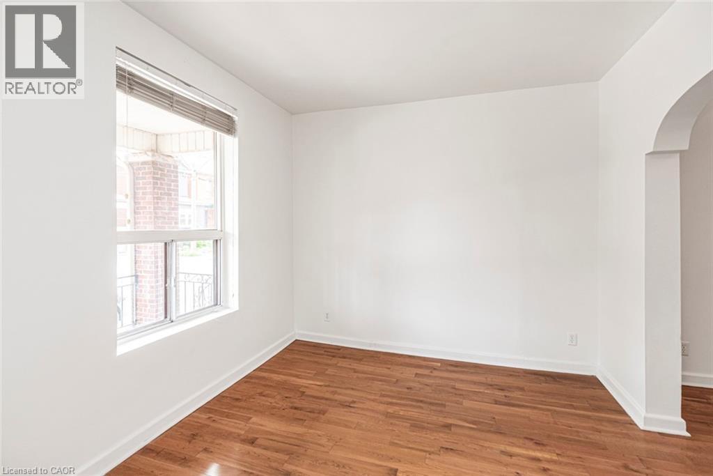 85 Oxford Street, Hamilton, ON - Indoor Photo Showing Other Room