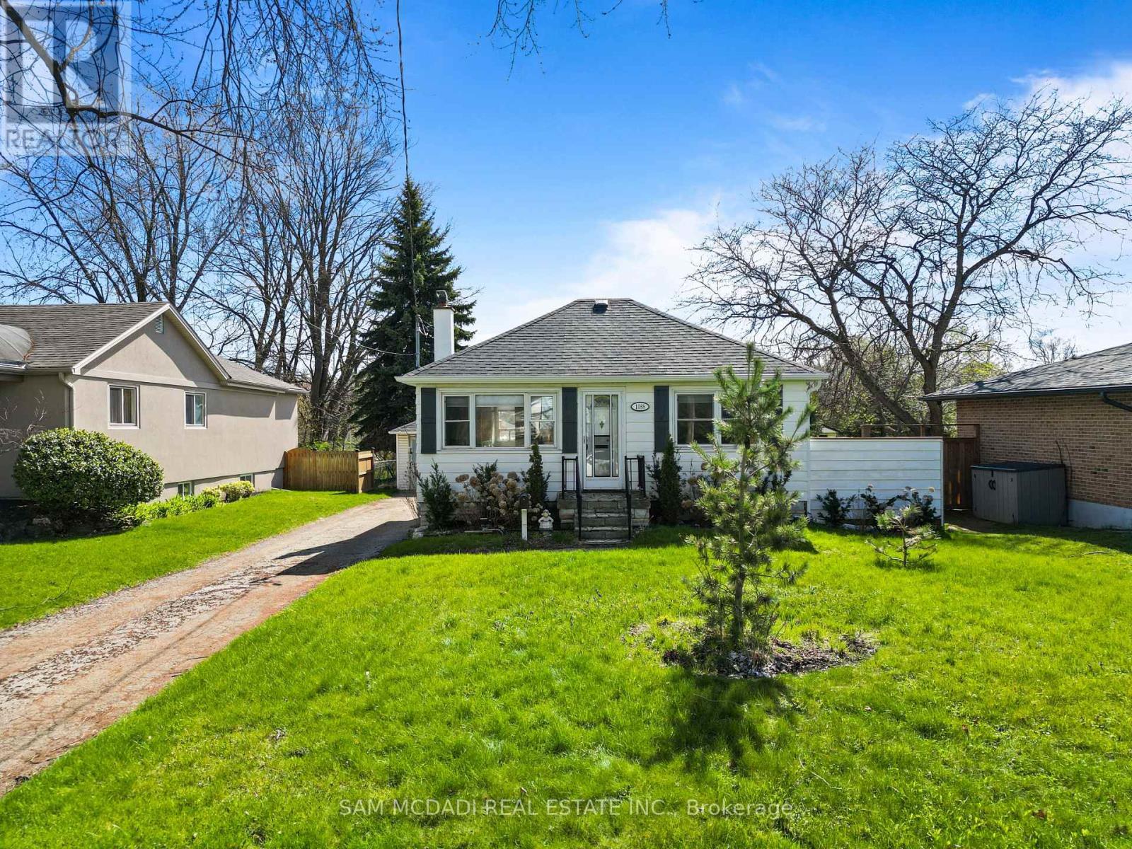 1088 Cherriebell Road, Mississauga, ON - Outdoor