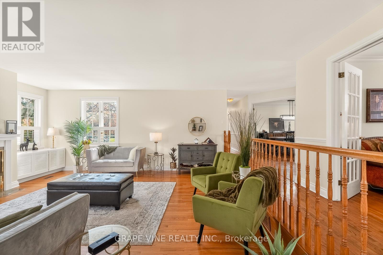 5763 Gowan Gate, Ottawa, ON - Indoor Photo Showing Living Room With Fireplace