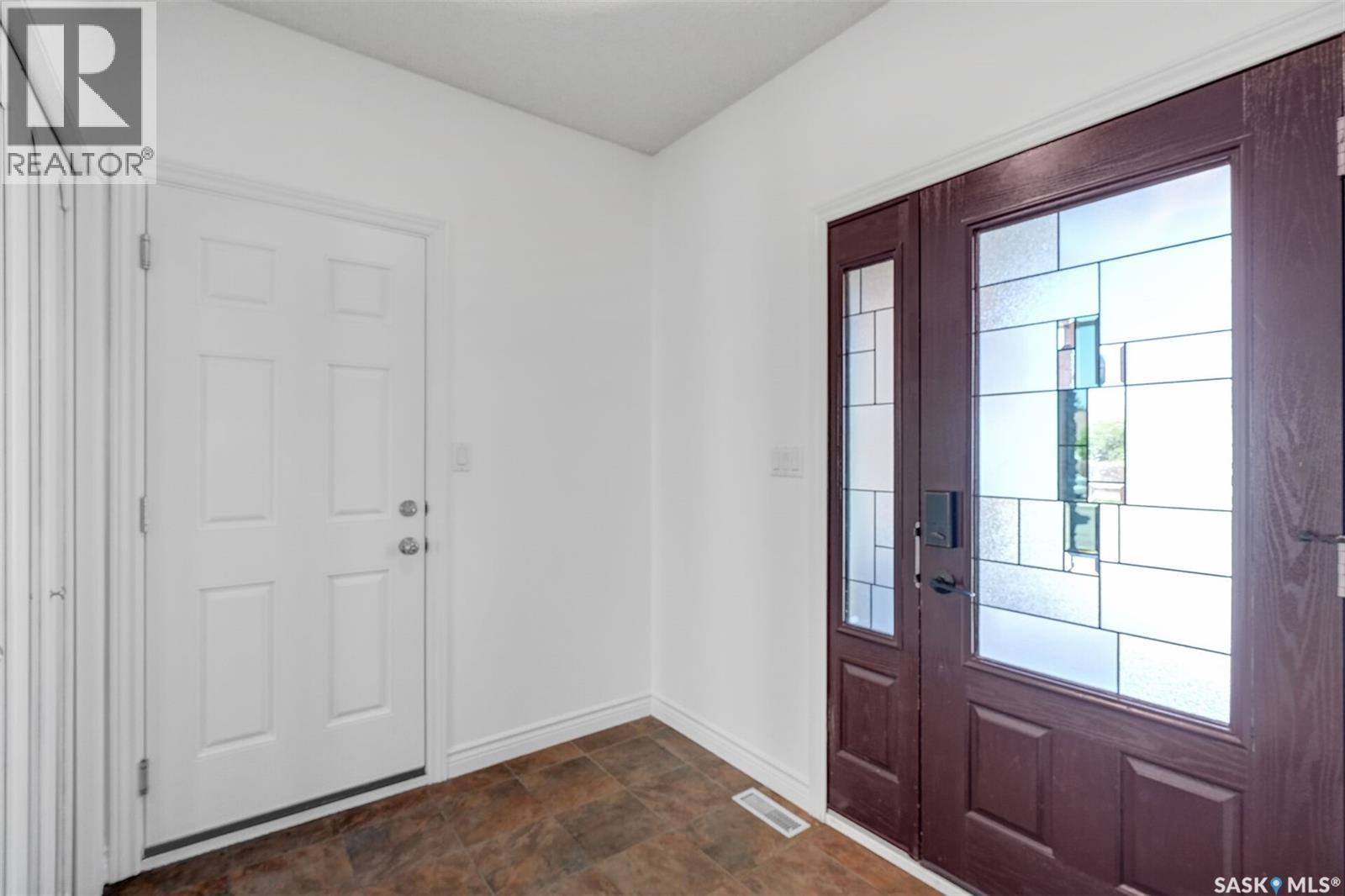 2419 Glamis Place E, Regina, SK - Indoor Photo Showing Other Room