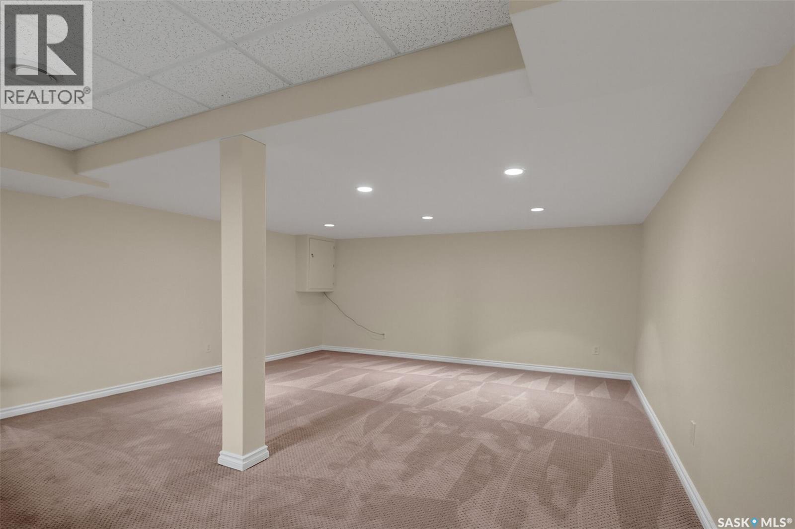 2419 Glamis Place E, Regina, SK - Indoor Photo Showing Other Room