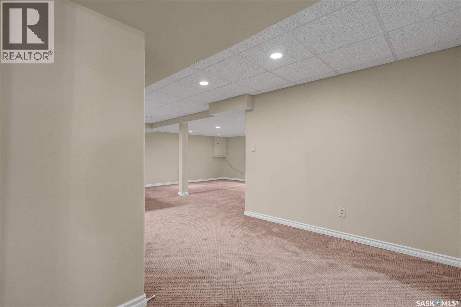 2419 Glamis Place E, Regina, SK - Indoor Photo Showing Other Room