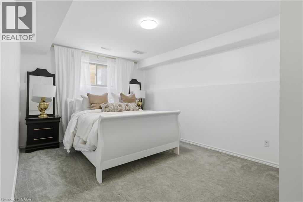 5 Bradbury Crescent, Paris, ON - Indoor Photo Showing Bedroom