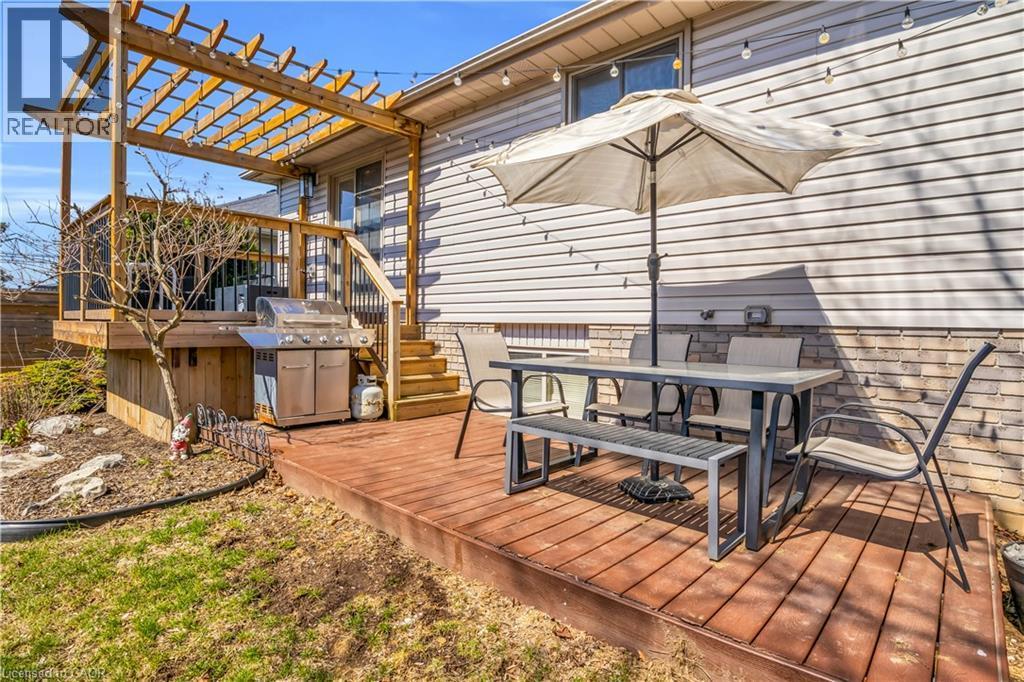 5 Bradbury Crescent, Paris, ON - Outdoor With Deck Patio Veranda With Exterior