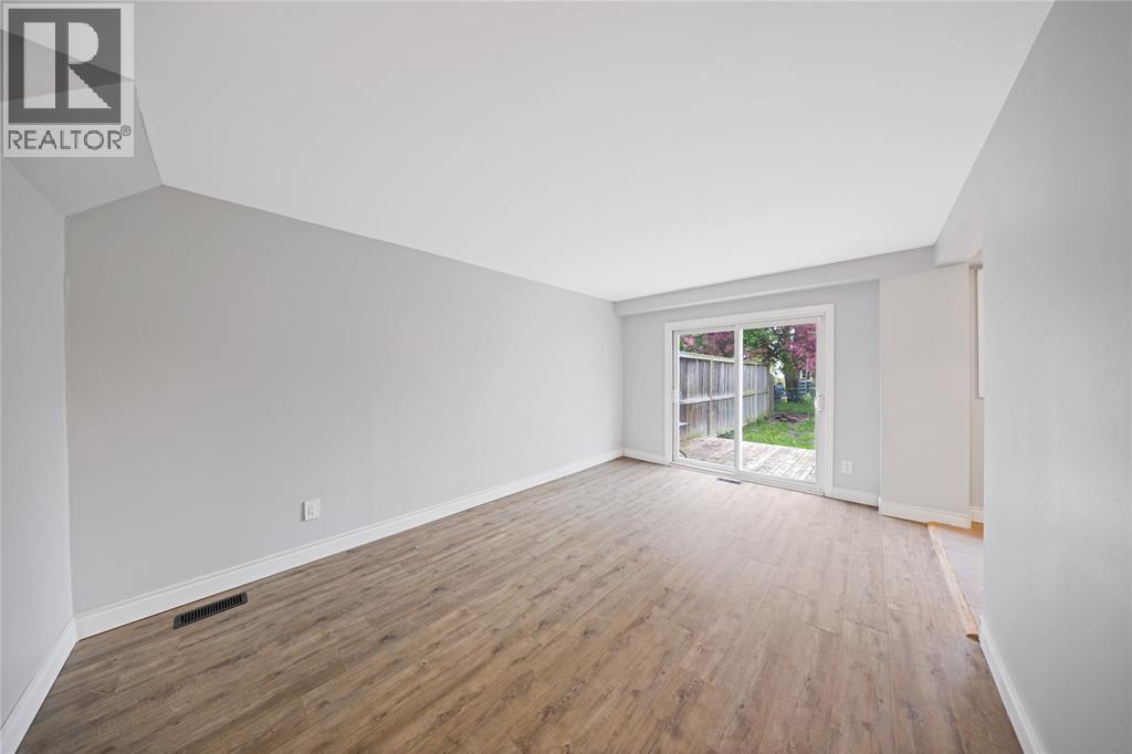183 Bedford Crescent, Sarnia, ON - Indoor Photo Showing Other Room