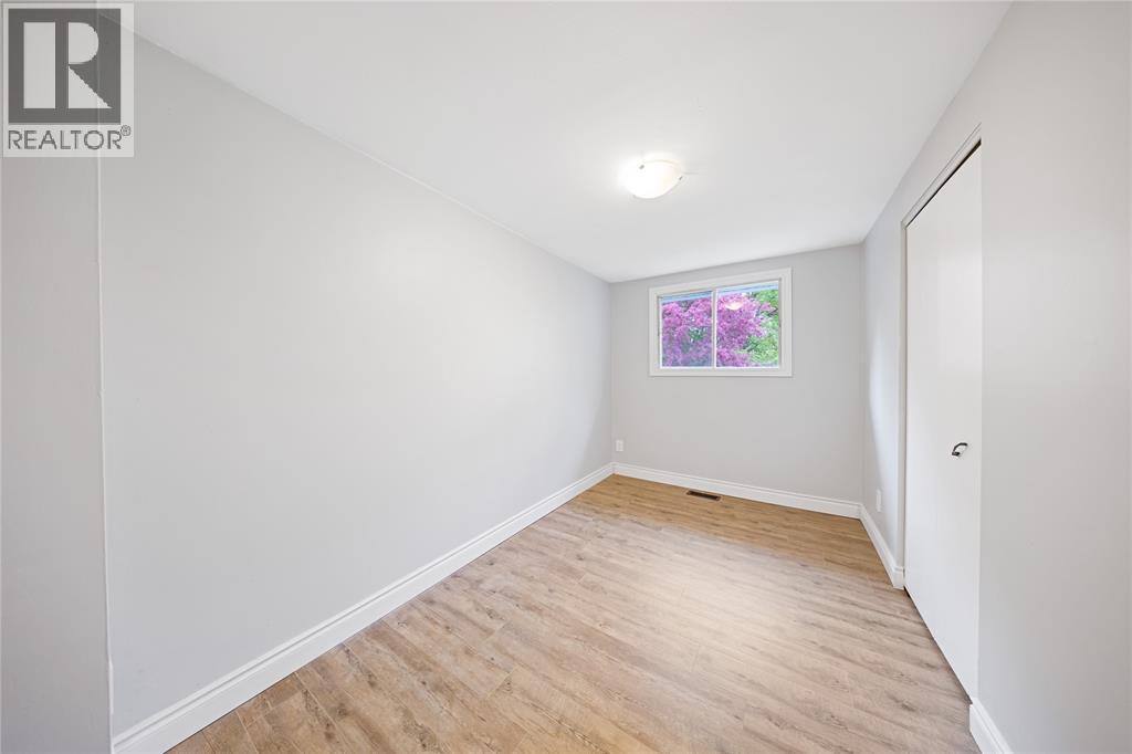 183 Bedford Crescent, Sarnia, ON - Indoor Photo Showing Other Room
