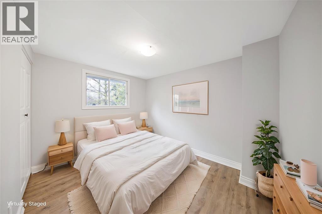 183 Bedford Crescent, Sarnia, ON - Indoor Photo Showing Bedroom
