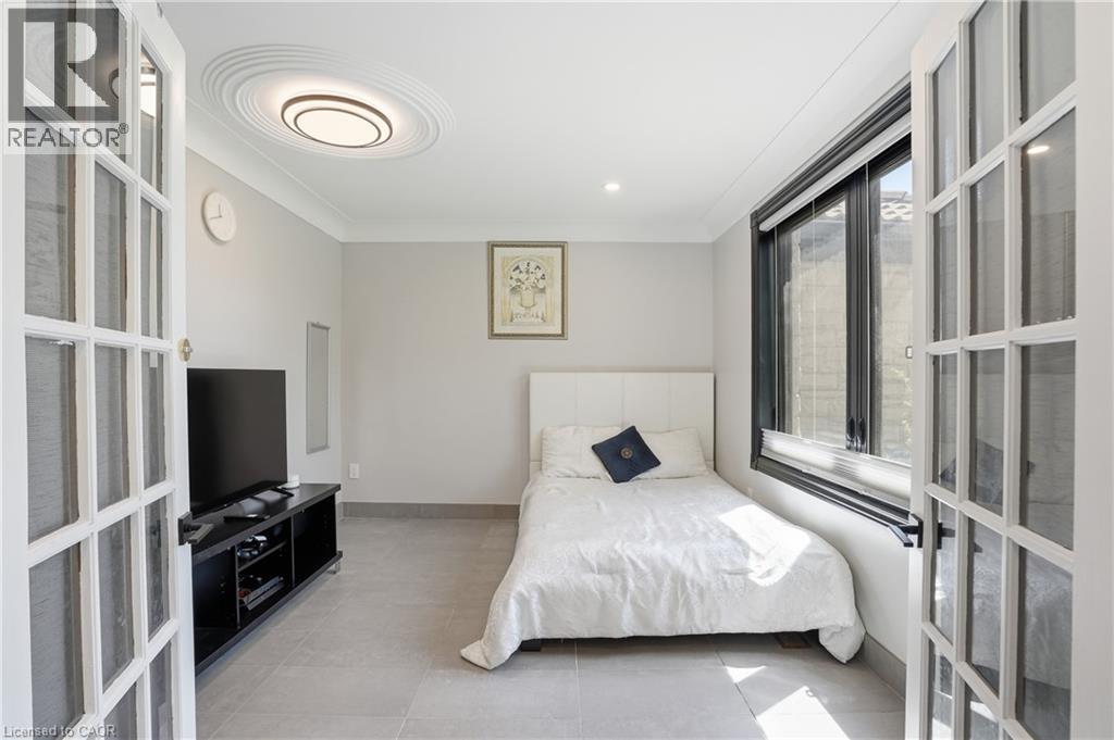 176 Albion Falls Boulevard, Hamilton, ON - Indoor Photo Showing Bedroom