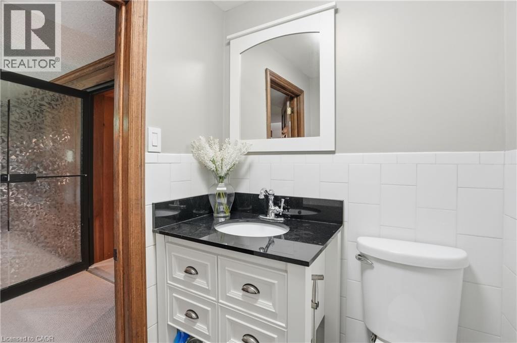 176 Albion Falls Boulevard, Hamilton, ON - Indoor Photo Showing Bathroom