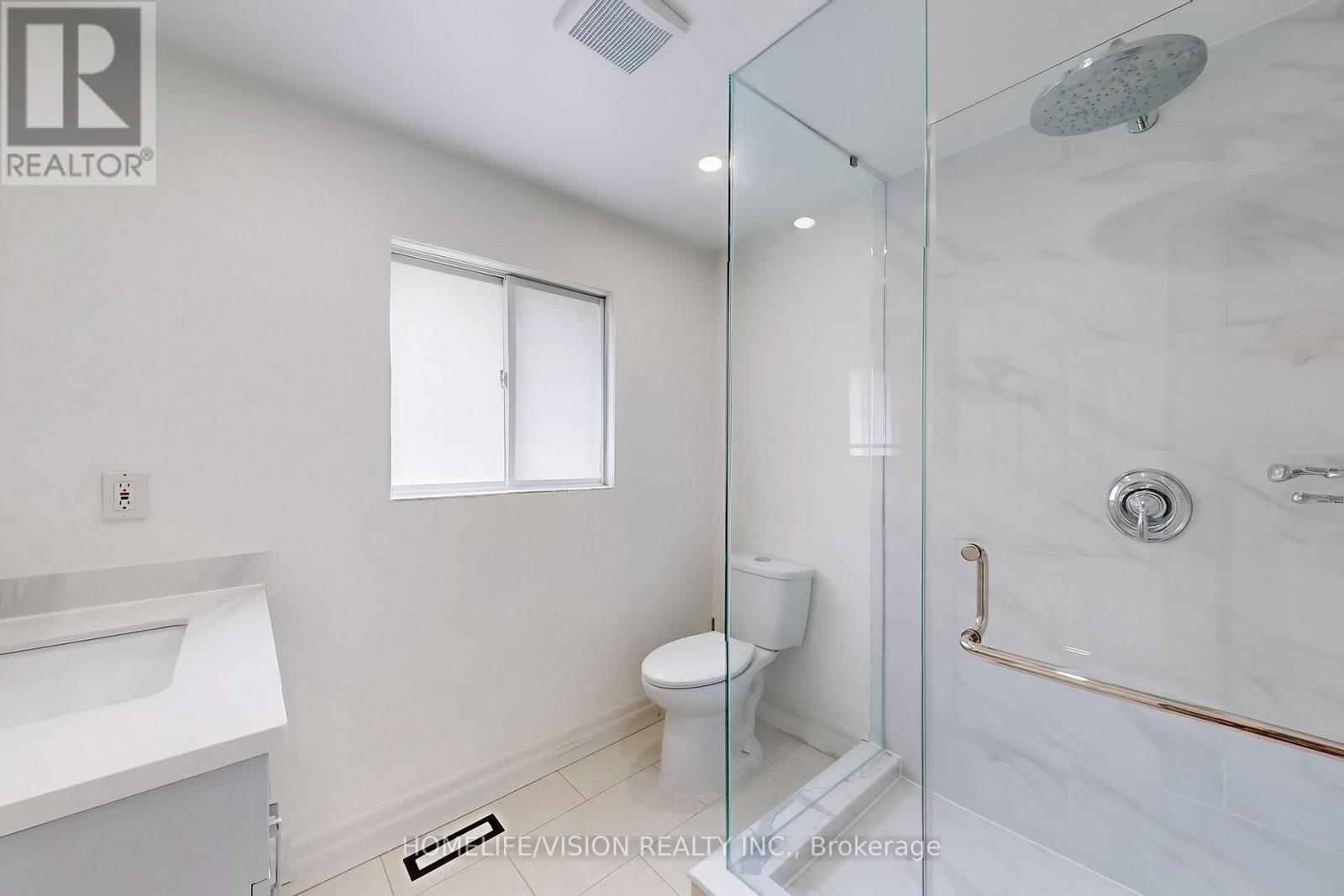 16 Palgrave Crescent, Brampton, ON - Indoor Photo Showing Bathroom