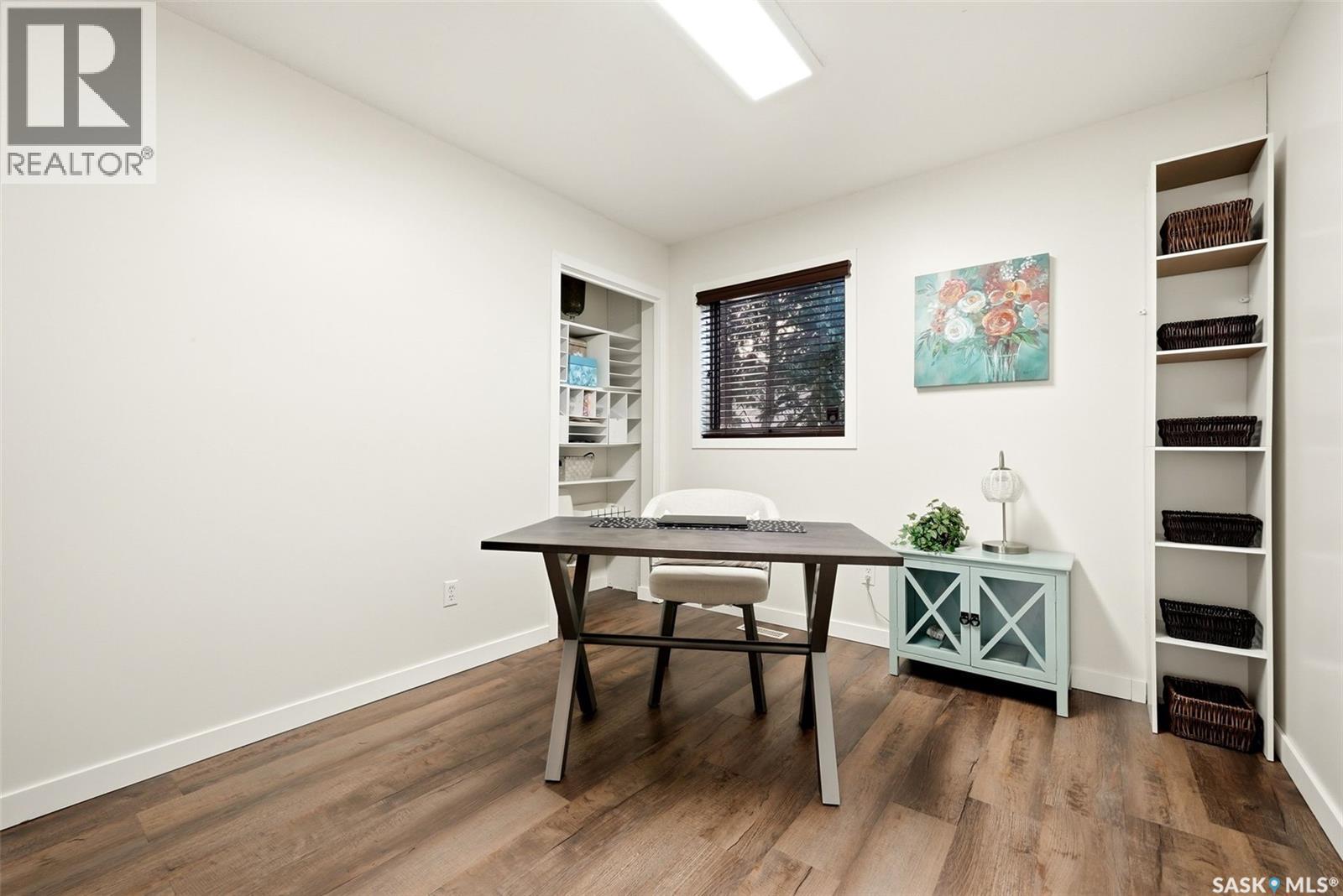 3234 Peyson Bay E, Regina, SK - Indoor Photo Showing Office
