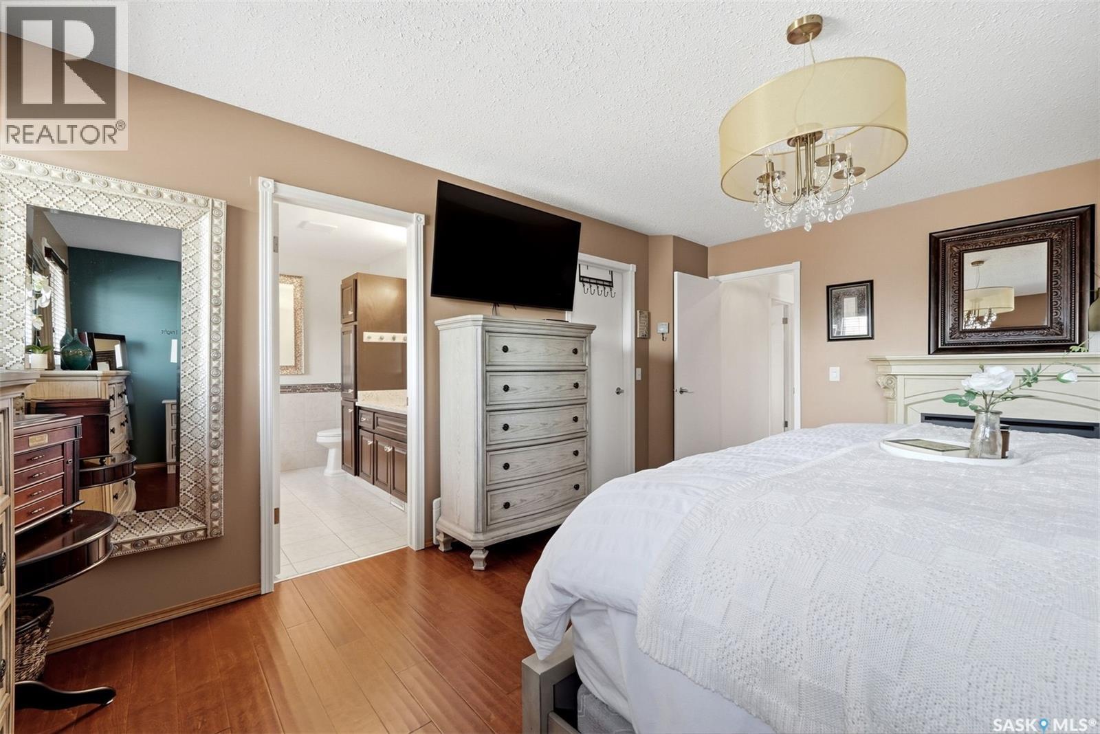 3234 Peyson Bay E, Regina, SK - Indoor Photo Showing Bedroom