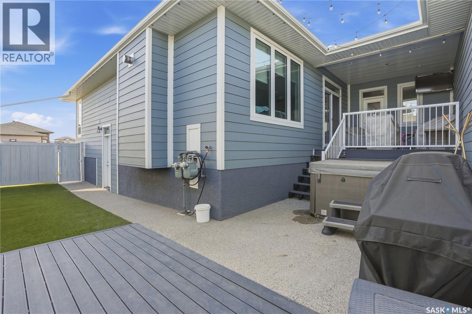 4202 Green Olive Way E, Regina, SK - Outdoor
