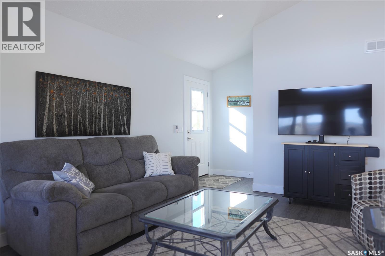48 1200 North Shore Land, Buffalo Pound Lake, SK - Indoor Photo Showing Bedroom
