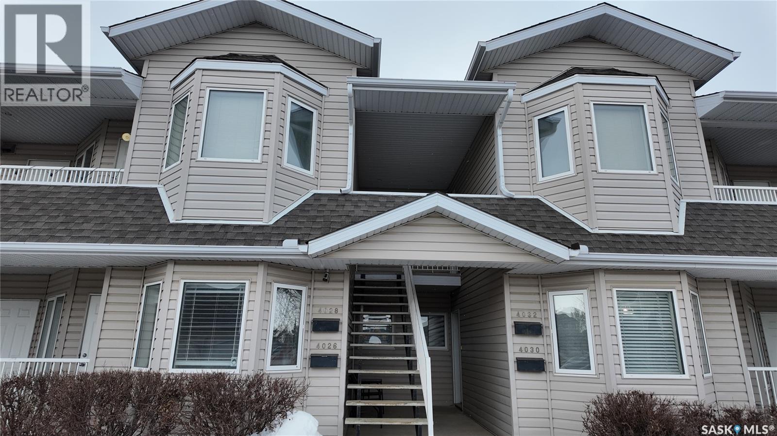 E 4128 Buckingham Drive, Regina, SK - Outdoor With Facade