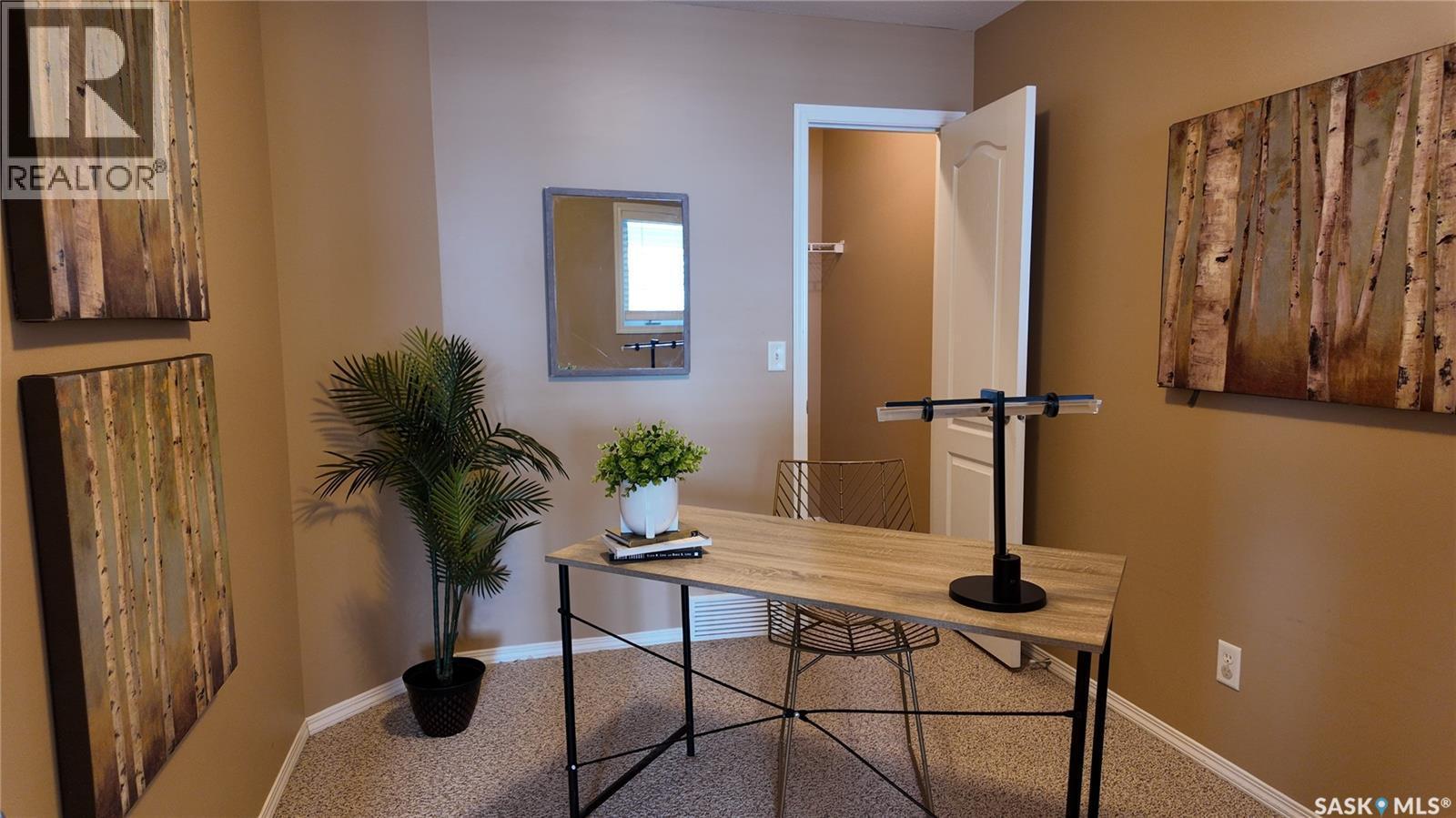 E 4128 Buckingham Drive, Regina, SK - Indoor
