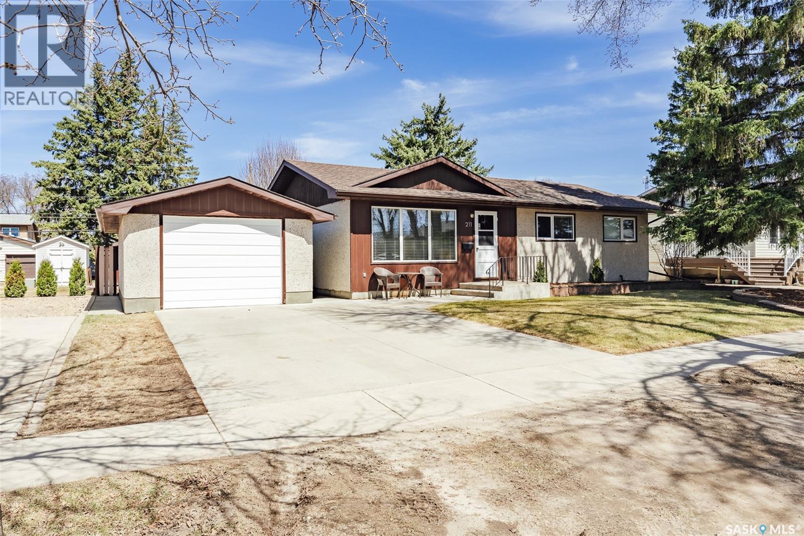 211 2Nd Street E, Langham, SK - Outdoor