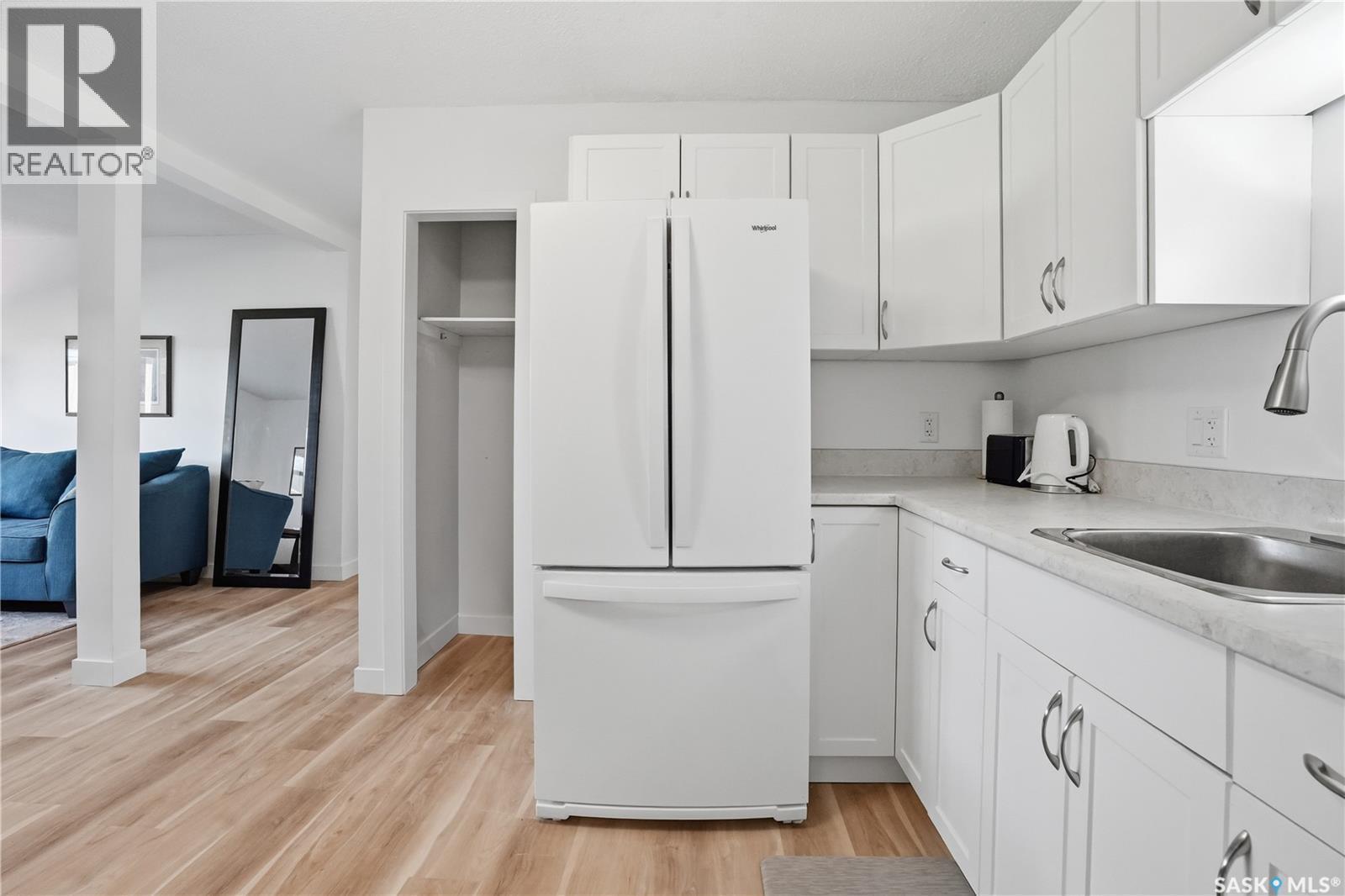 28 42 Spence Street, Regina, SK - Indoor Photo Showing Kitchen