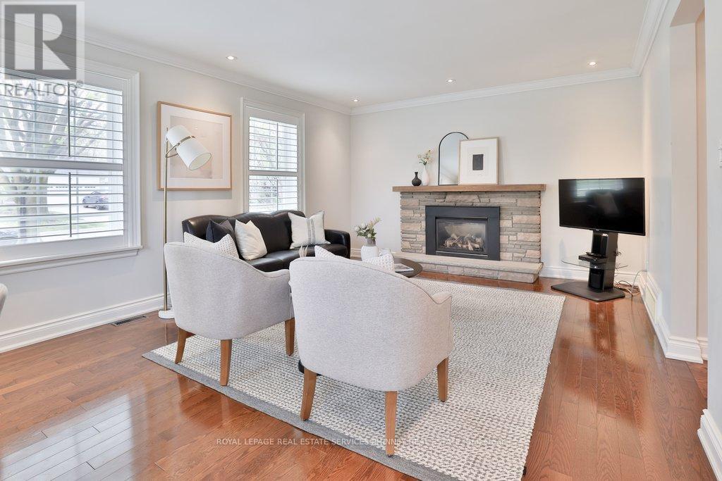 1163 Cayente Place, Mississauga, ON - Indoor Photo Showing Living Room With Fireplace