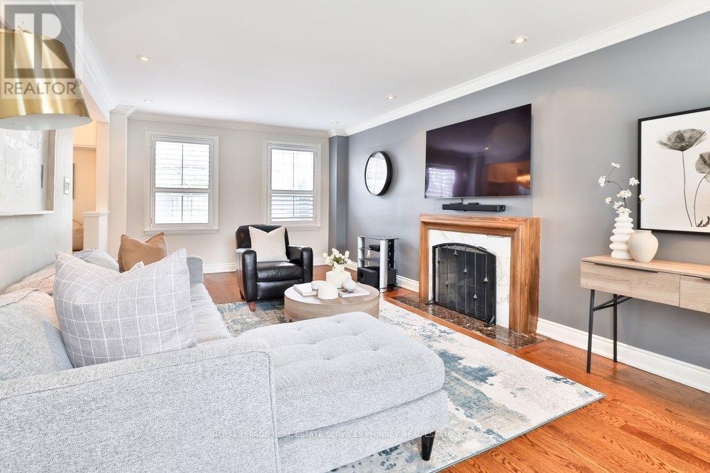 1163 Cayente Place, Mississauga, ON - Indoor Photo Showing Living Room With Fireplace
